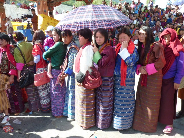 Tissus du Bhoutan kira femmes spiritopus